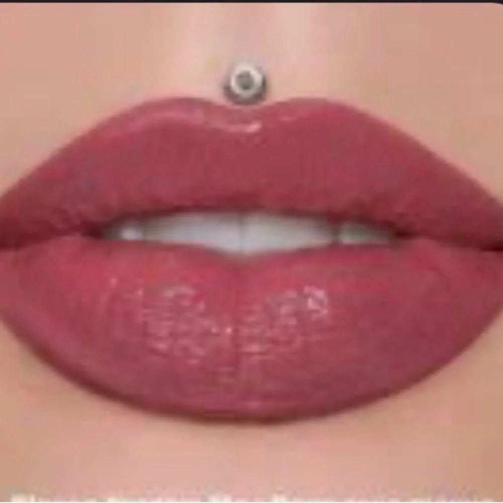 Jeffree Star PLEASE FORGIVE ME SUPREME GLOSS Lipstick in Deep Rose